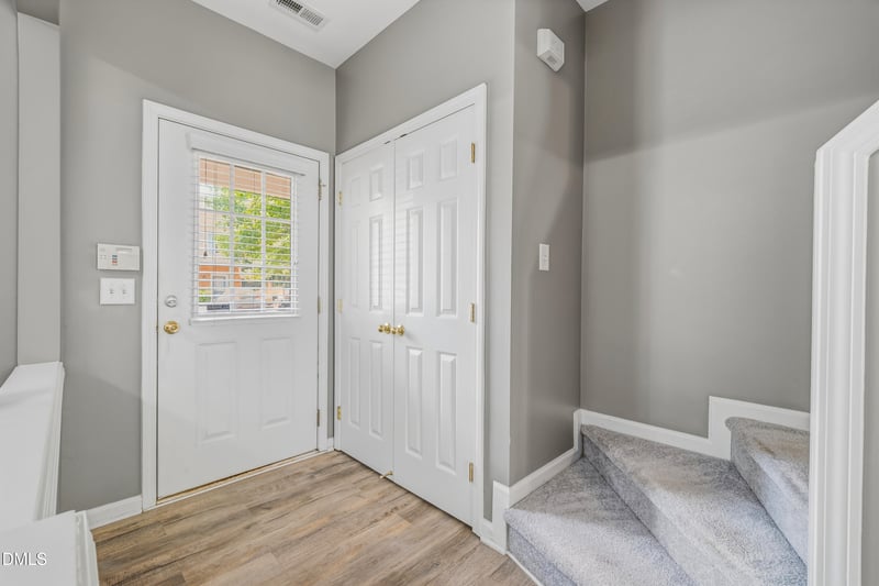8520 Silhouette Pl, Raleigh, NC 27613