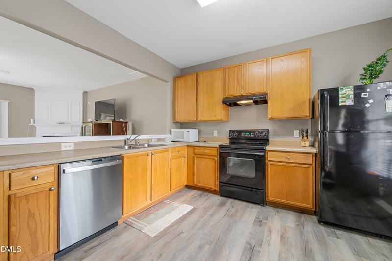 8520 Silhouette Pl, Raleigh, NC 27613