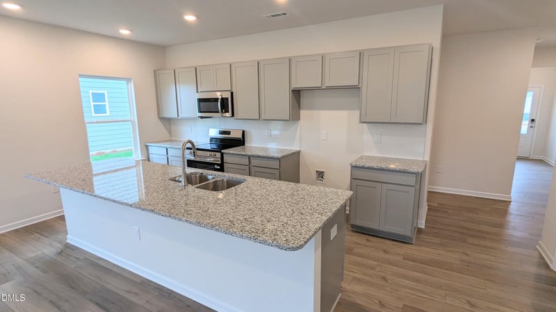 86 Chardonnay Dr, Lillington, NC 27546