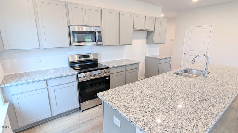86 Chardonnay Dr, Lillington, NC 27546