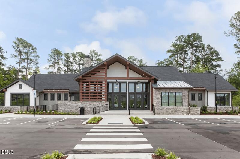 864 Flower Manor Dr, Wendell, NC 27591