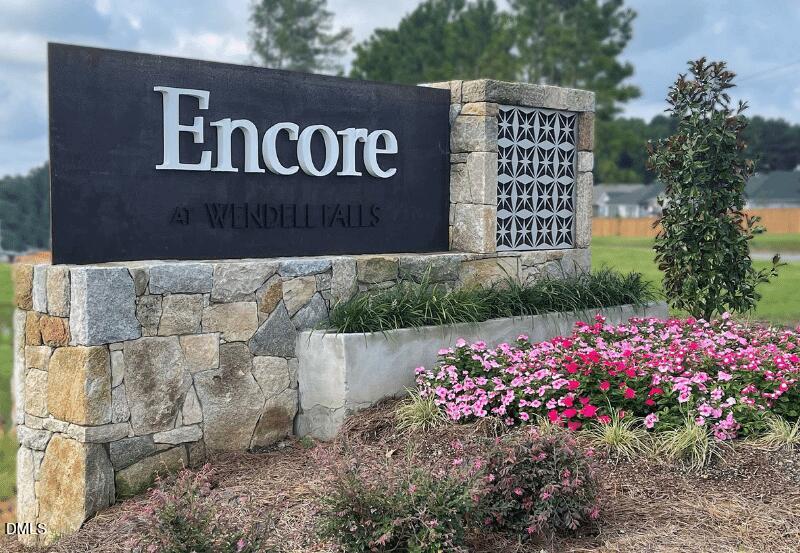 864 Flower Manor Dr, Wendell, NC 27591