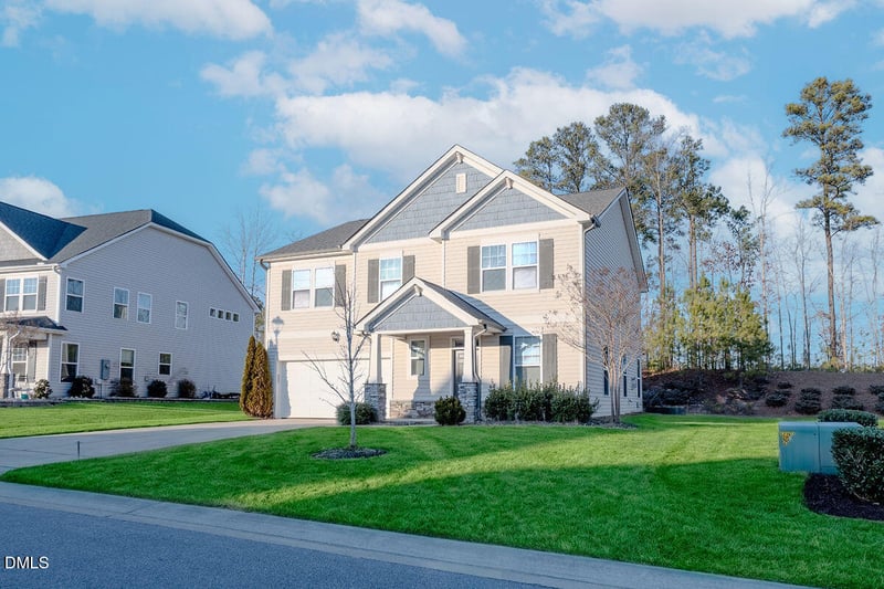 87 E Ravano Dr, Clayton, NC 27527