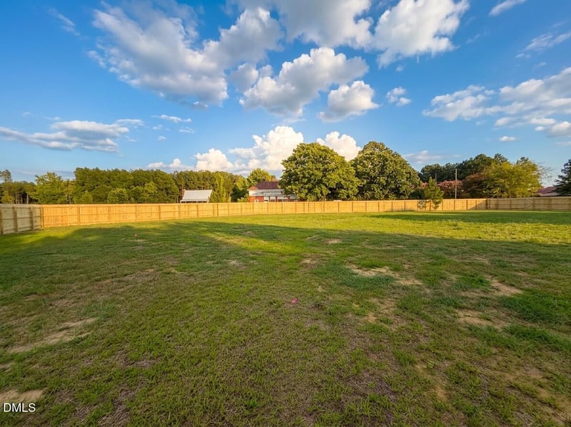 87 Sundrops Trl, Dunn, NC 28334