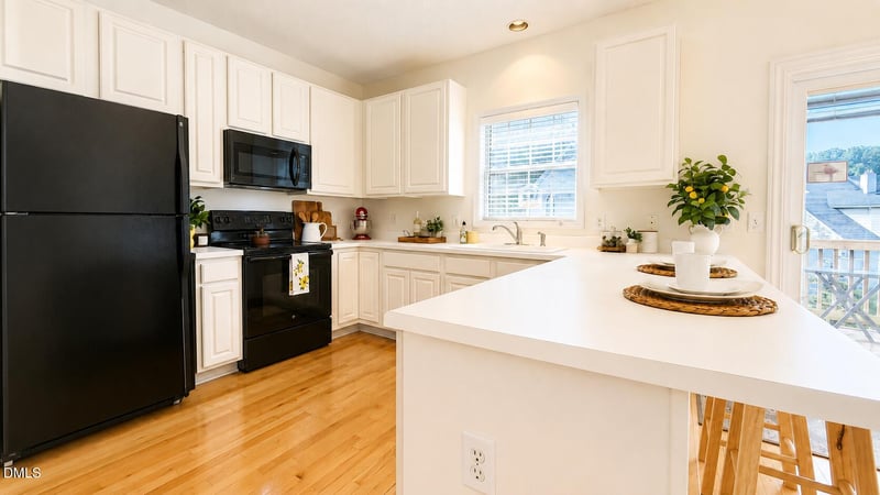 8709 Blakehurst Dr, Raleigh, NC 27617
