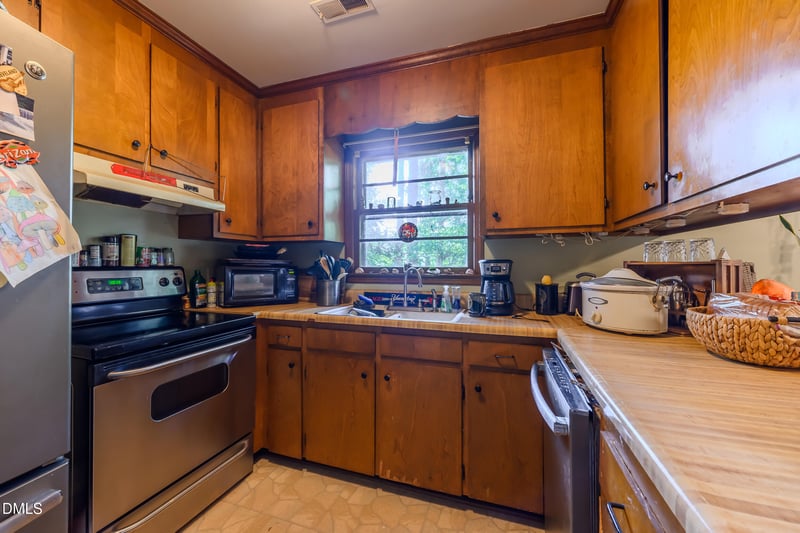 8812 New Hope Farm Rd, New Hill, NC 27562
