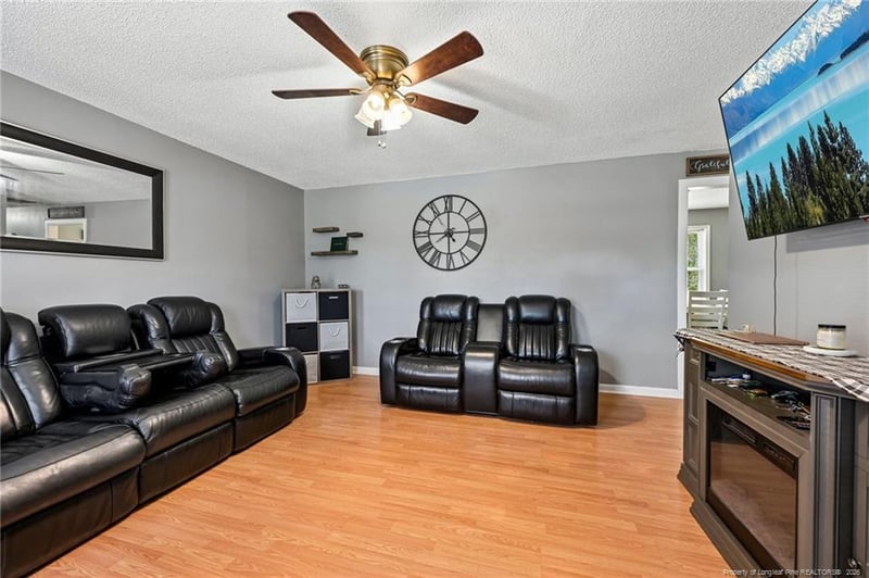 886 De Paul Dr, Fayetteville, NC 28311