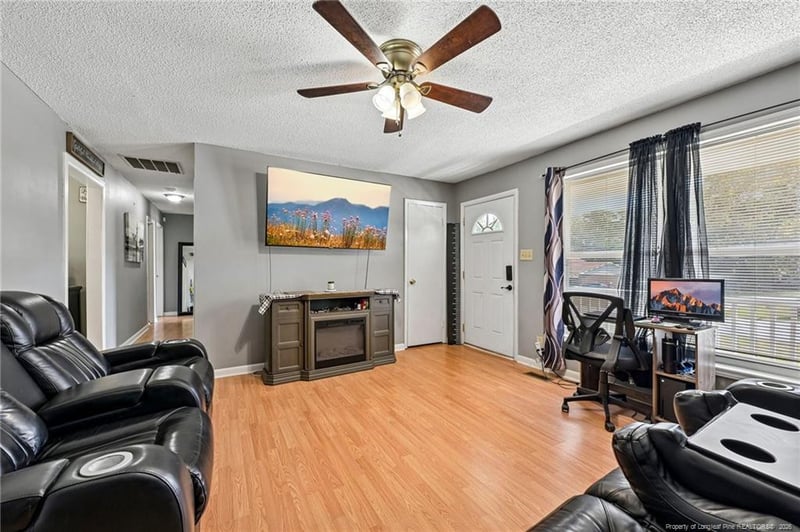 886 De Paul Dr, Fayetteville, NC 28311