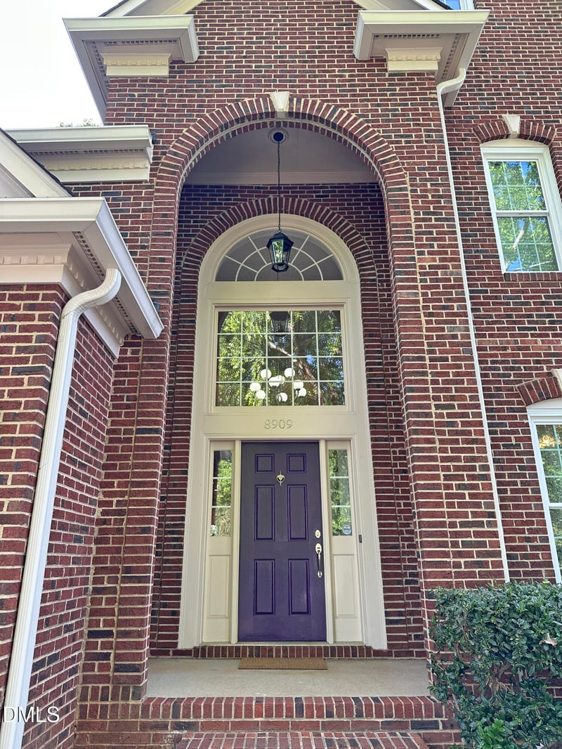 8909 Breeland Way, Raleigh, NC 27613