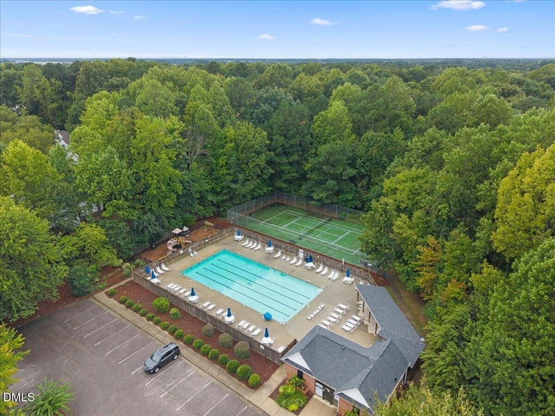 8924 Erinsbrook Dr, Raleigh, NC 27617