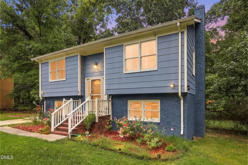 9 Cairn Ct, Durham, NC 27705