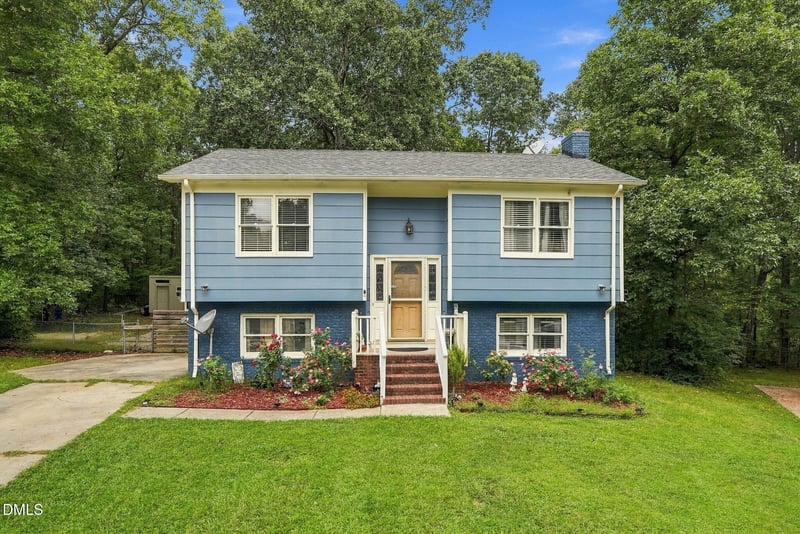9 Cairn Ct, Durham, NC 27705