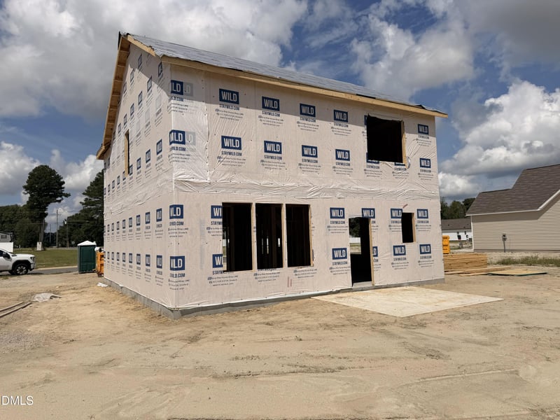 9 E Coulter Ct, Selma, NC 27576