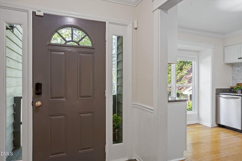 9 Lark Cir, Chapel Hill, NC 27517