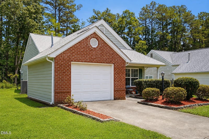 9 Pendleton Ct, Durham, NC 27713