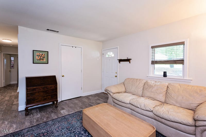 9 Plummer Pl, Durham, NC 27703