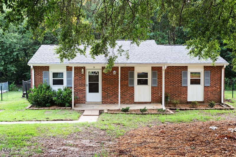 9 Plummer Pl, Durham, NC 27703