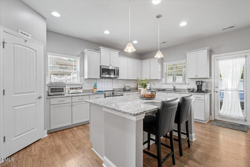 9 Rock Oak Ct, Clayton, NC 27527
