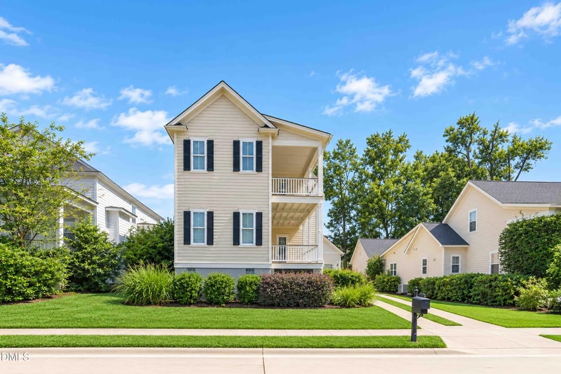 90 Ellen Cir, Clayton, NC 27527