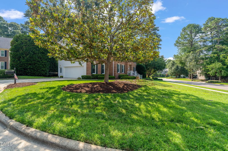 9004 Armitage Ct, Raleigh, NC 27615