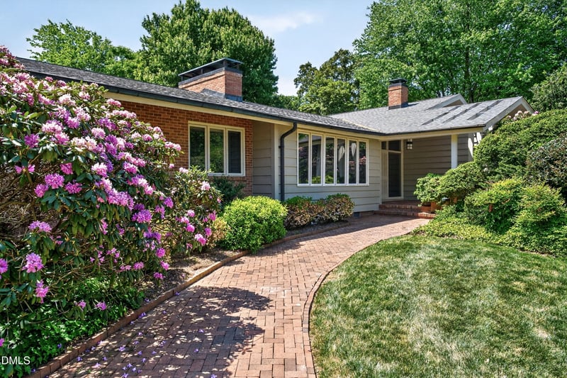 901 Westwood Dr, Raleigh, NC 27607