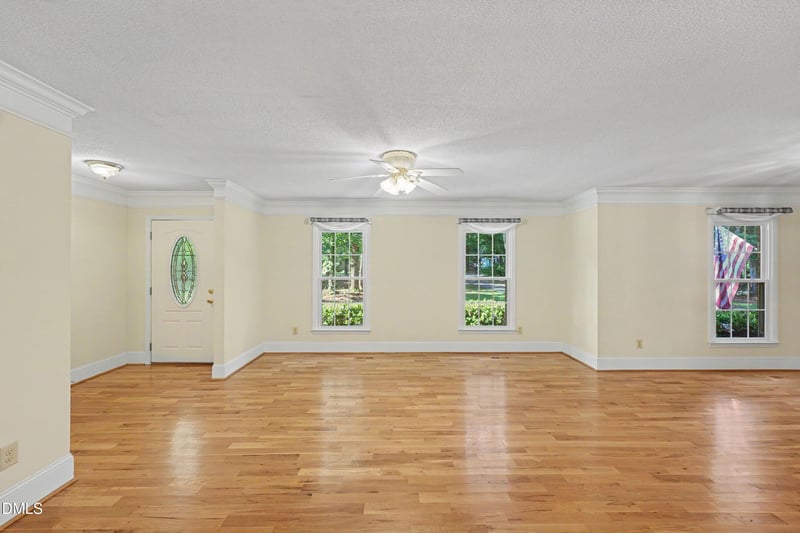 902 Knight Dr, Durham, NC 27712