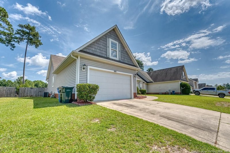 9020 Grouse Run Ln, Fayetteville, NC 28314