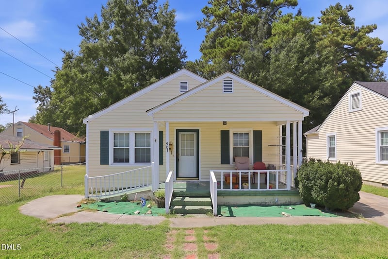 903 N Layton Ave, Dunn, NC 28334