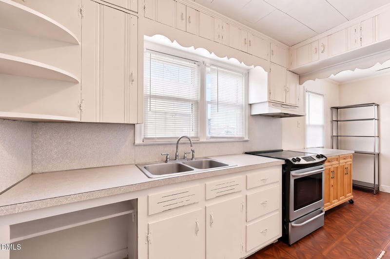 903 N Layton Ave, Dunn, NC 28334