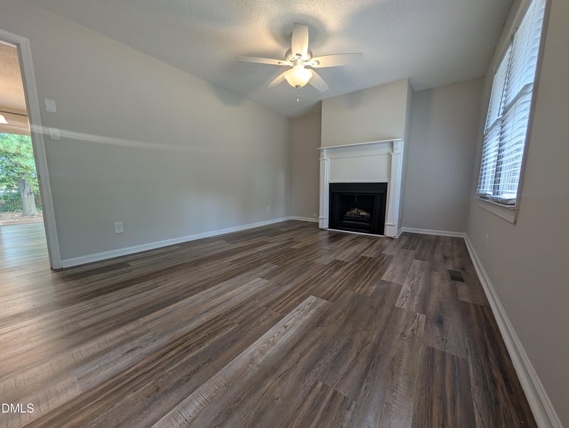 904 N Lee St, Zebulon, NC 27597
