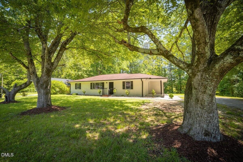 906 Circle Dr, Creedmoor, NC 27522