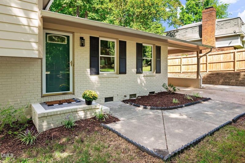 906 Griffis St, Cary, NC 27511