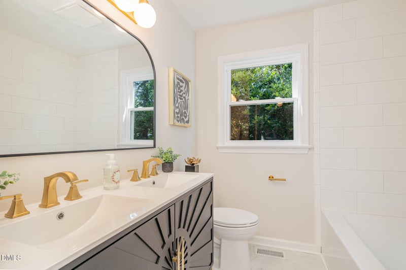 906 Griffis St, Cary, NC 27511