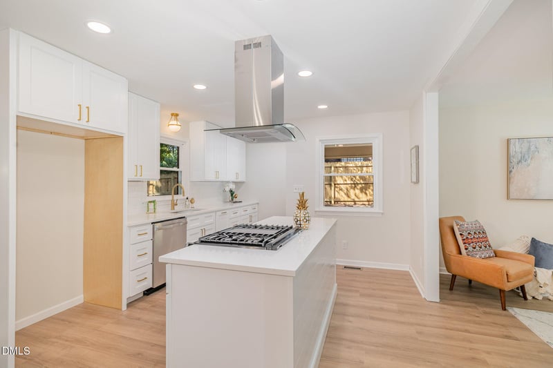 906 Griffis St, Cary, NC 27511