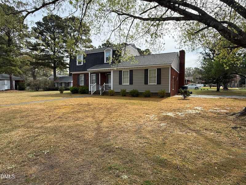 907 Chestnut Dr, Smithfield, NC 27577