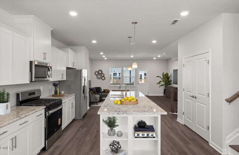 907 Fearless Dr, Durham, NC 27703