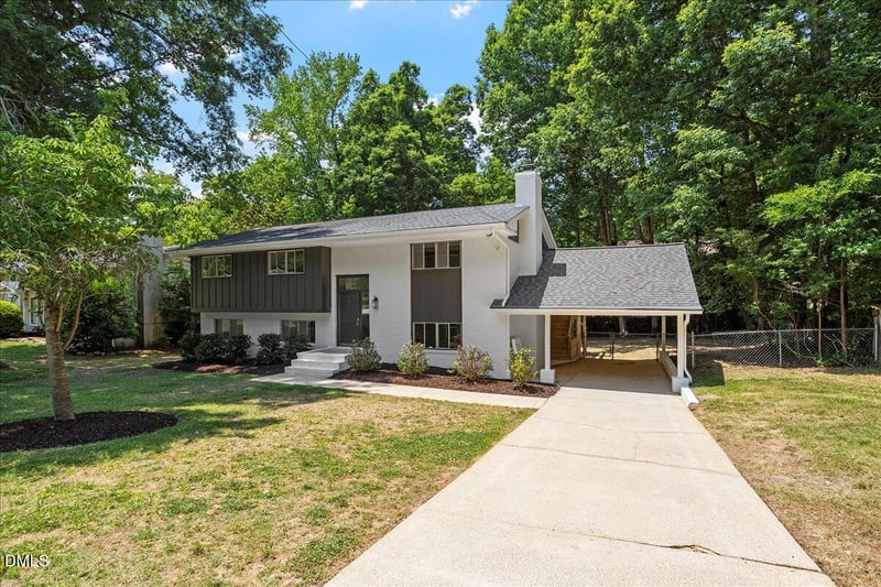 908 Tanglewood Dr, Cary, NC 27511