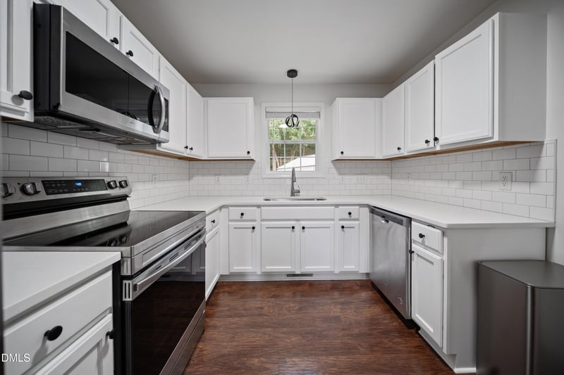 909 Amber Acres Ln, Knightdale, NC 27545