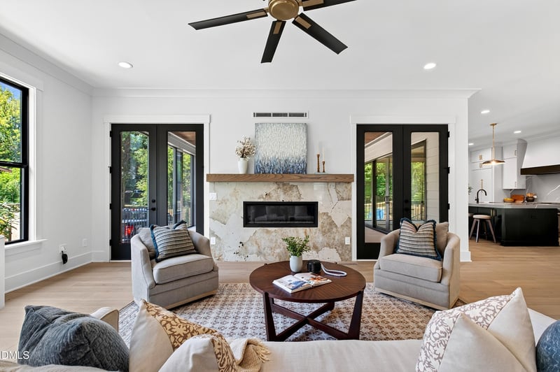 909 Oberlin Rd, Raleigh, NC 27605