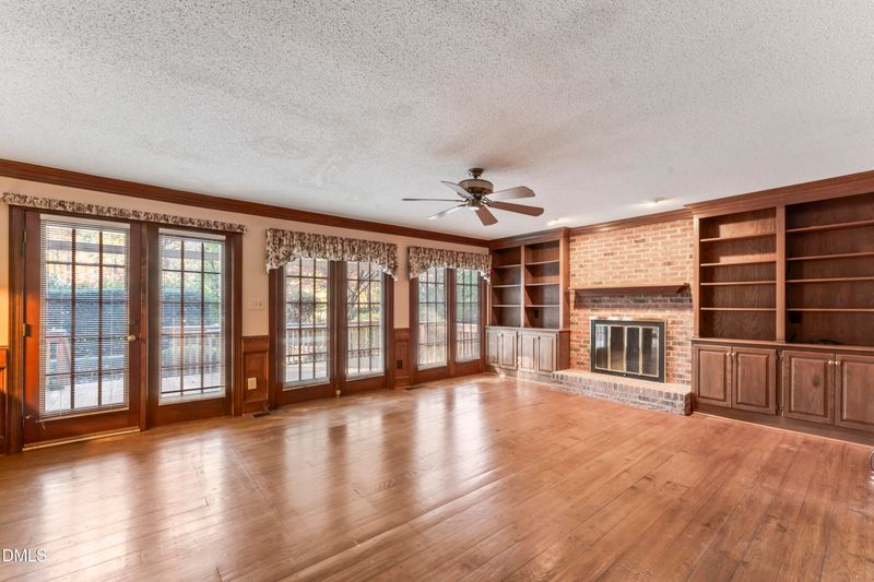 909 Willow Run South Dr, Raleigh, NC 27615