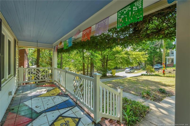 910 Clarendon St, Fayetteville, NC 28305