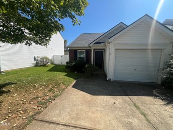 9112 Colony Village Ln, Raleigh, NC 27617