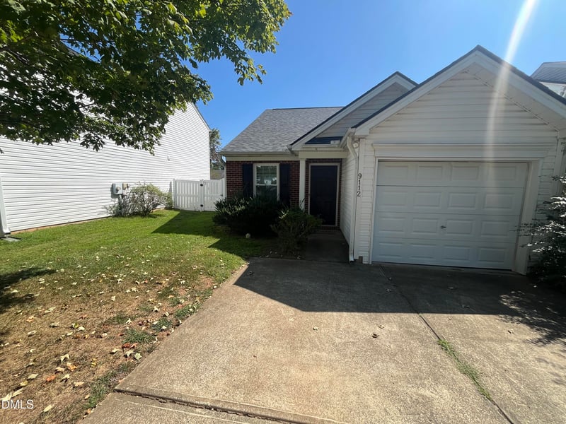 9112 Colony Village Ln, Raleigh, NC 27617