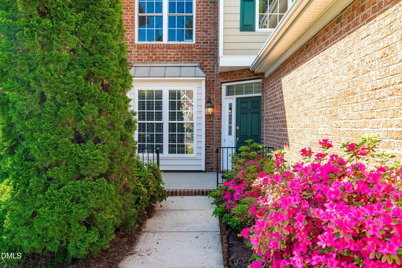 9113 White Eagle Ct, Raleigh, NC 27617