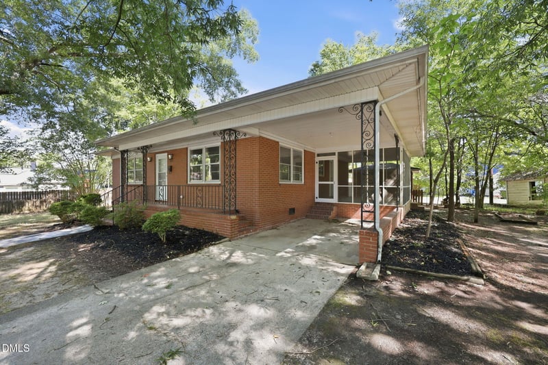 912 Virginia Ave, Burlington, NC 27217