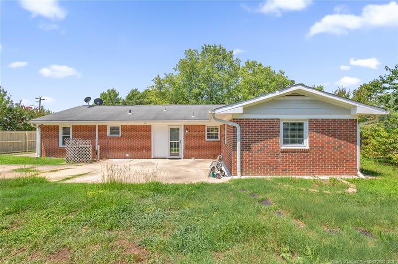 913 Montclair Rd, Fayetteville, NC 28314