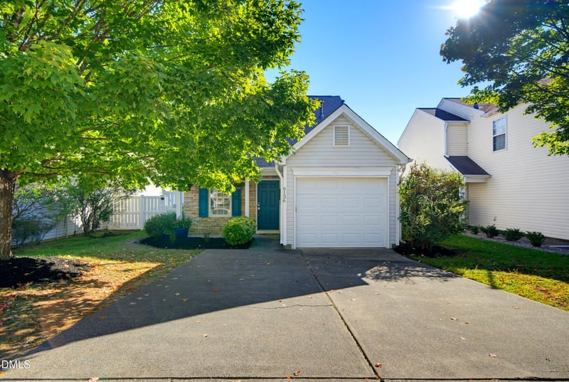 9136 Colony Village Ln, Raleigh, NC 27617