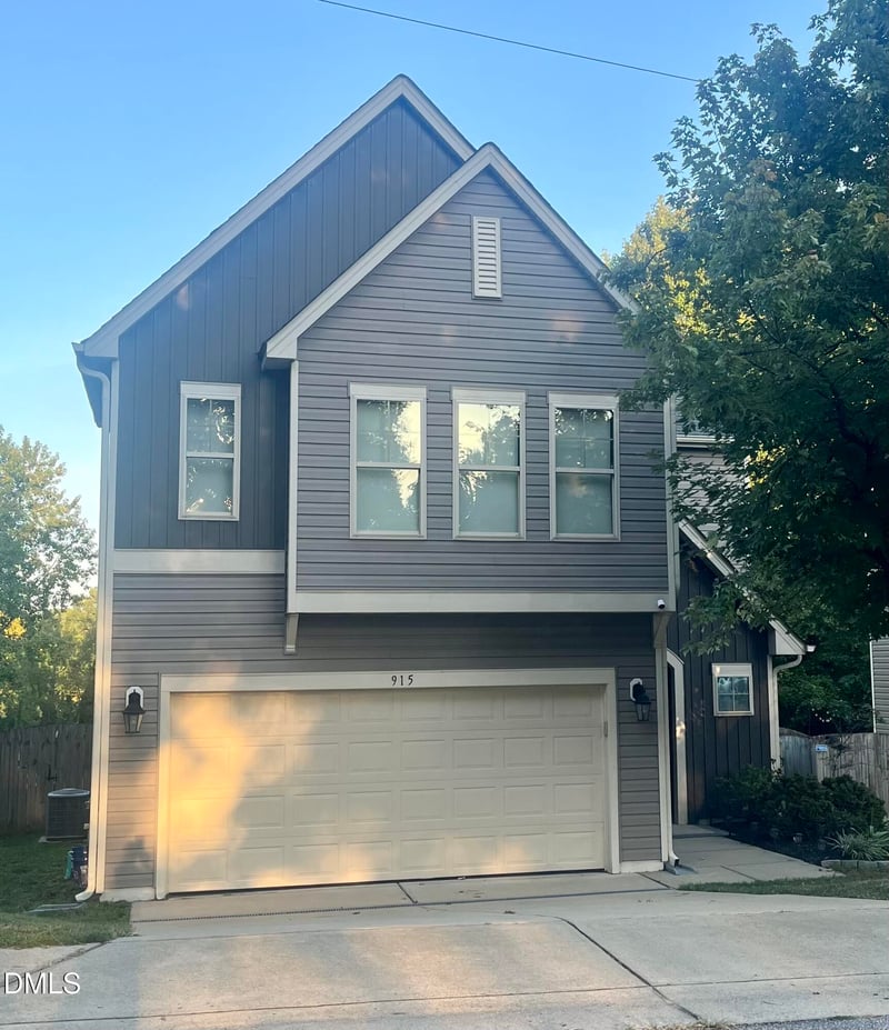 915 Award St, Fuquay Varina, NC 27526