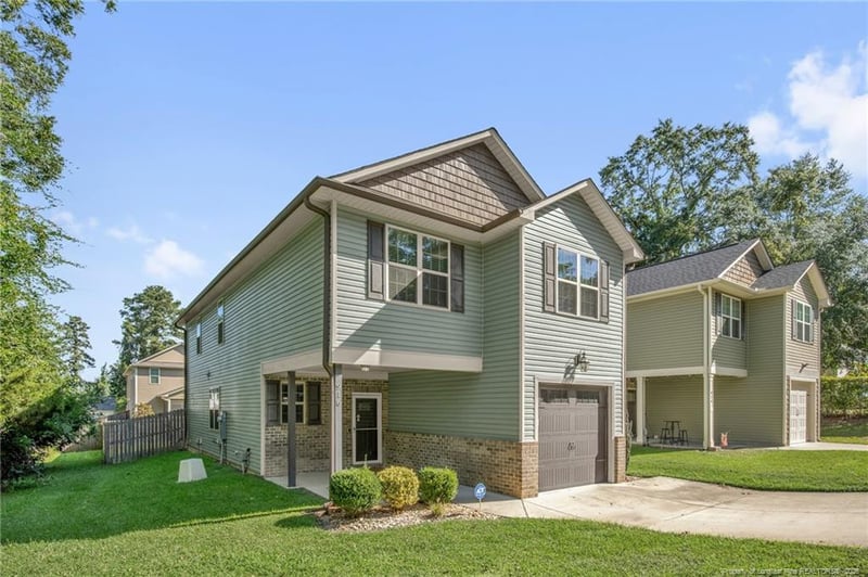 916 W Rowan St, Fayetteville, NC 28301