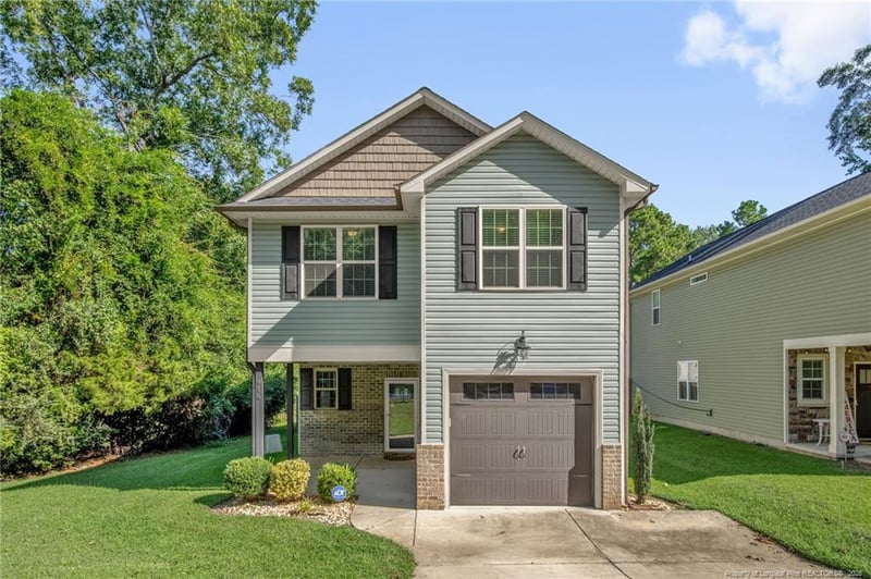 916 W Rowan St, Fayetteville, NC 28301